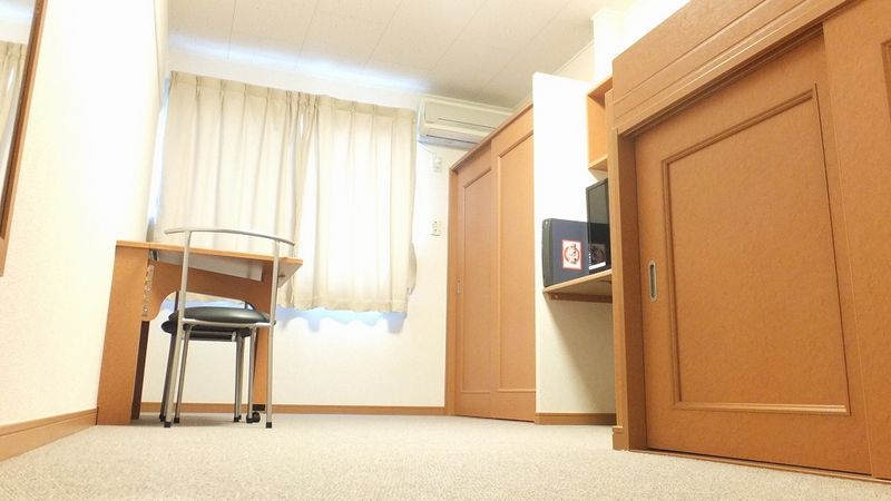 レオパレスＹＯＳＨＩＯＫＡ 居間