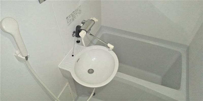 レオパレスカテリーナ芝山 風呂