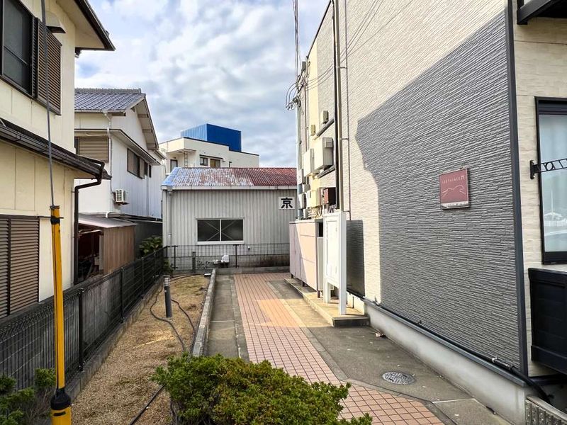 レオパレス神田 エントランス