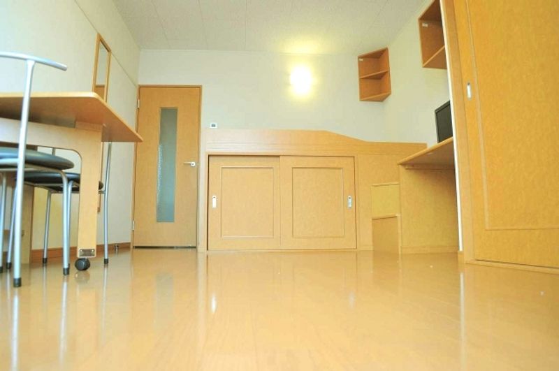 レオパレス陣屋 居間