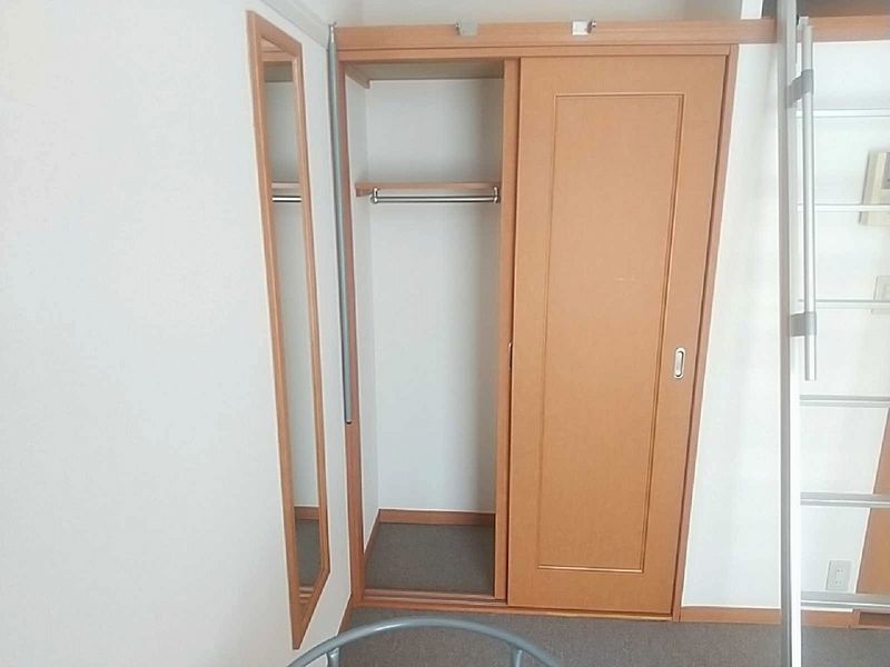 レオパレスグランパルク小柳 収納