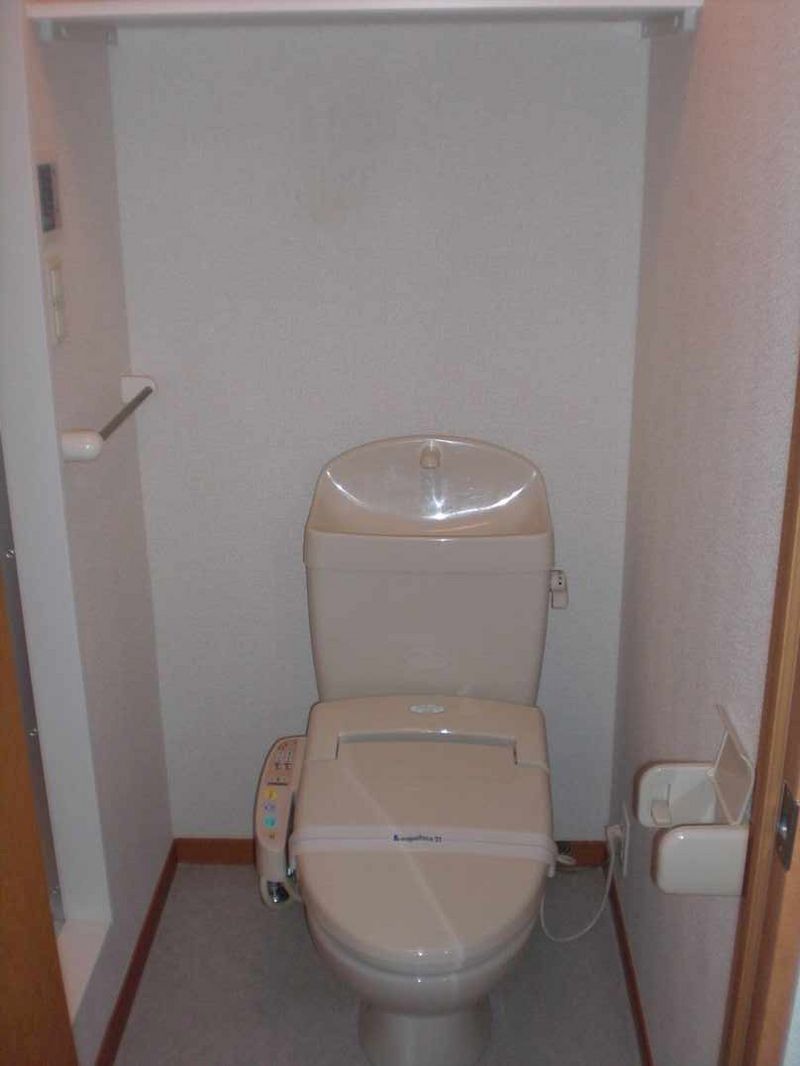 レオパレスエンボーダ トイレ
