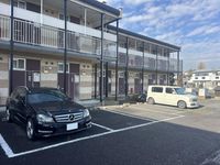 leopalace Pinus 주차장