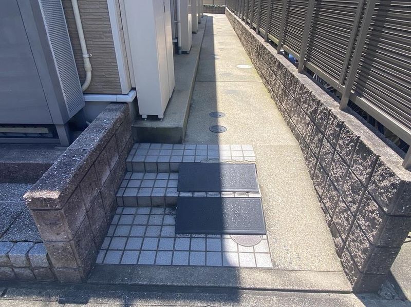 レオパレス一本松 エントランス