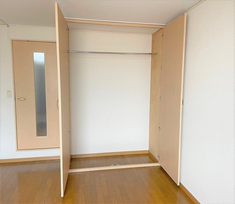 レオパレスシャルマン 収納