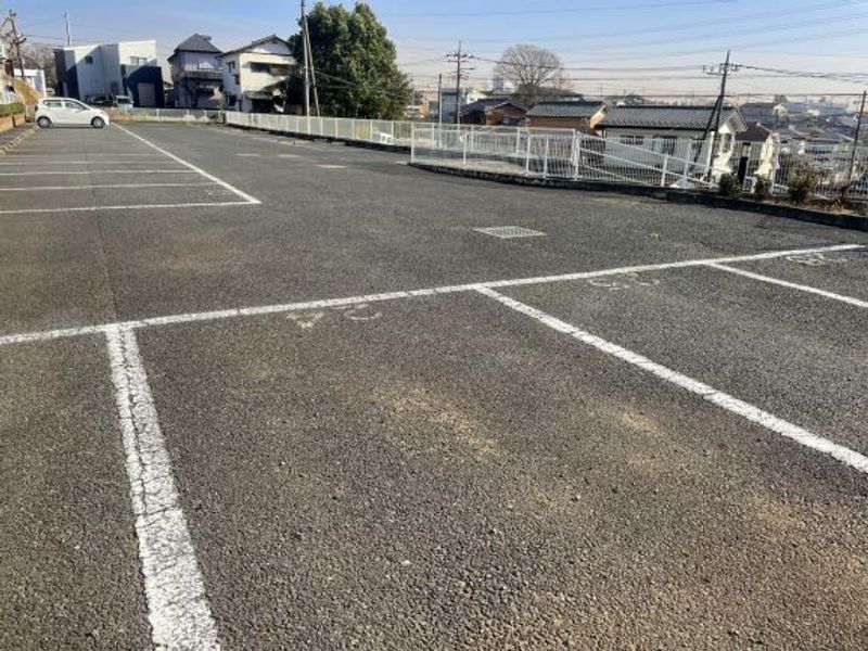 レオパレスメルベーユ 駐車場