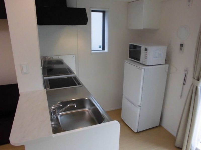 LEONEXT Ado Kitchen