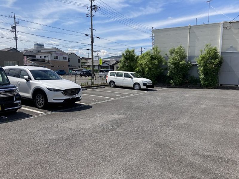 レオパレス折立 駐車場