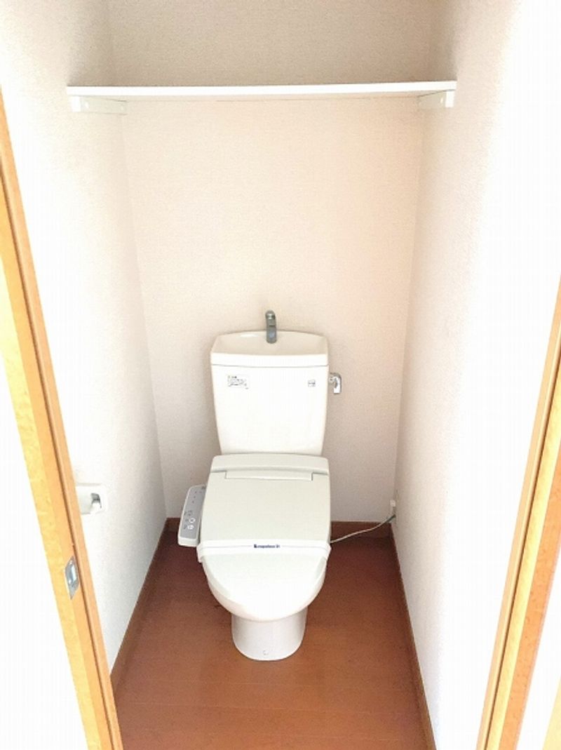 レオパレスゼオン トイレ