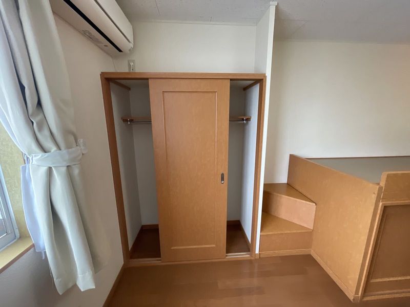 レオパレス楠見中 収納