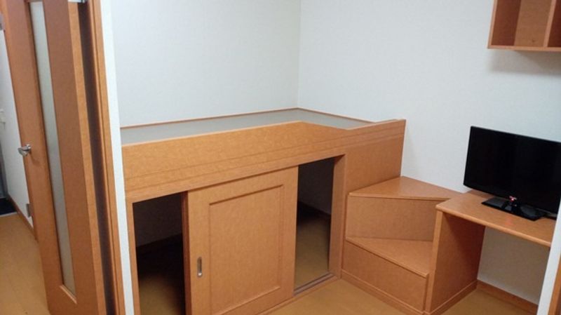 レオパレスプラージュ 居間