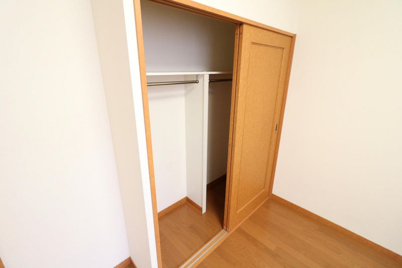 レオパレス蛍茶屋 収納