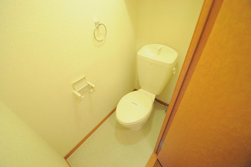 レオパレスグリスィーニヤ トイレ