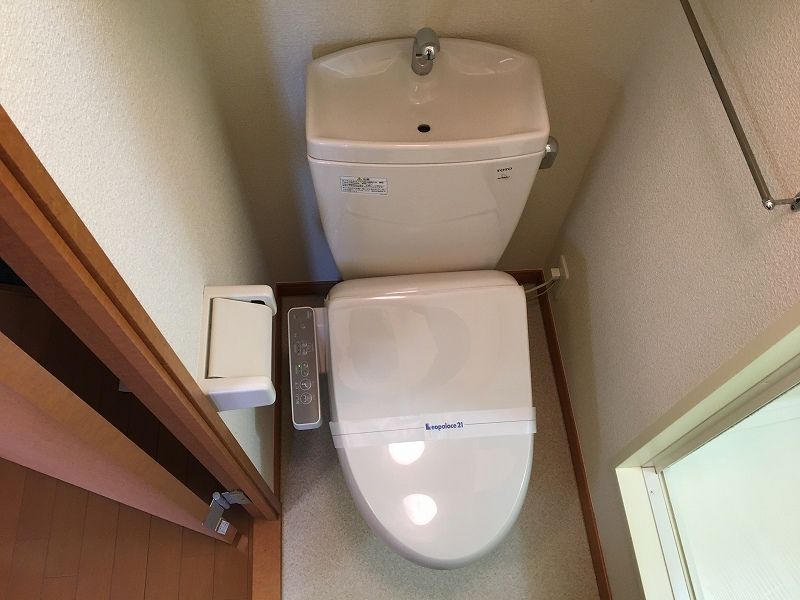 レオパレスセラン髙石 トイレ