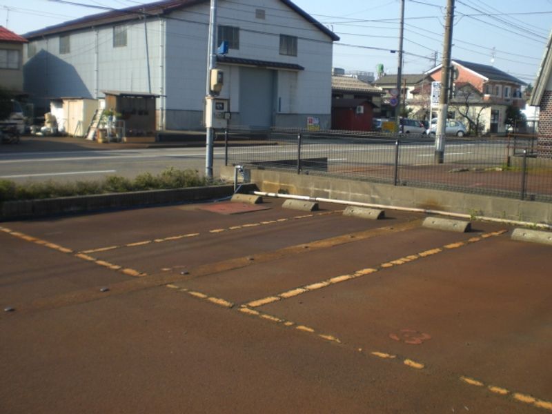 レオパレスＪＡＭ 駐車場