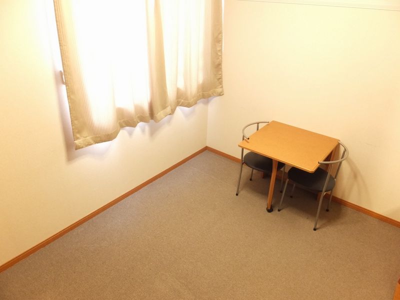 レオパレス横田レジデンス 居間