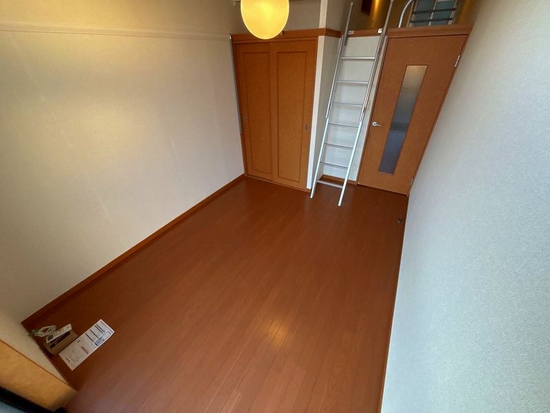 レオパレス鹿浜 居間