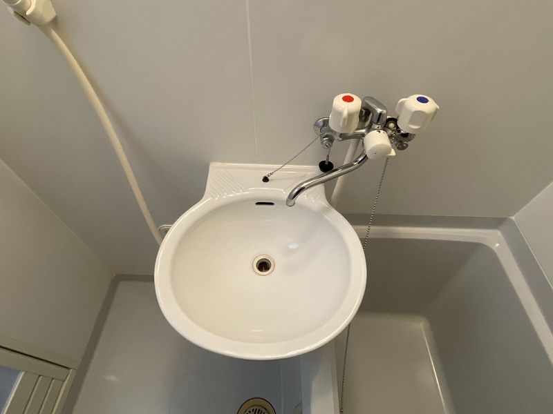 レオパレスネスト中百舌鳥 洗面台