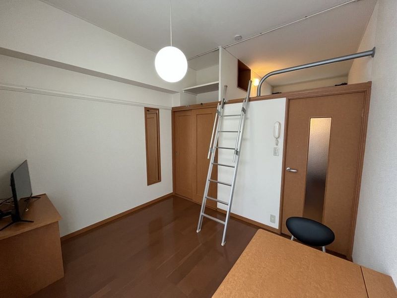 レオパレスドリーム田中２１ 居間