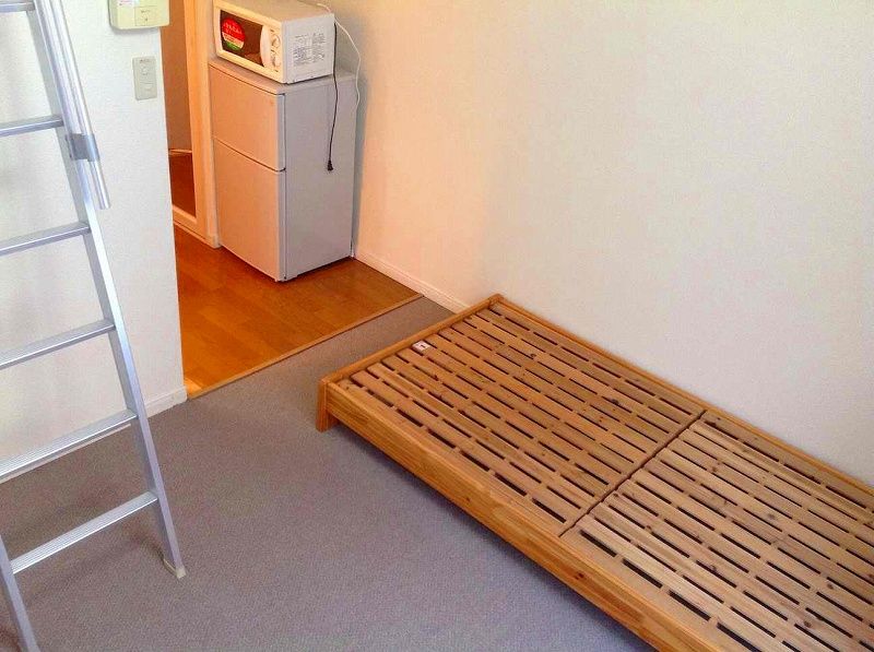 レオパレスアルファ 居間