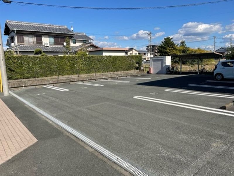 レオパレス清風Ⅱ 駐車場