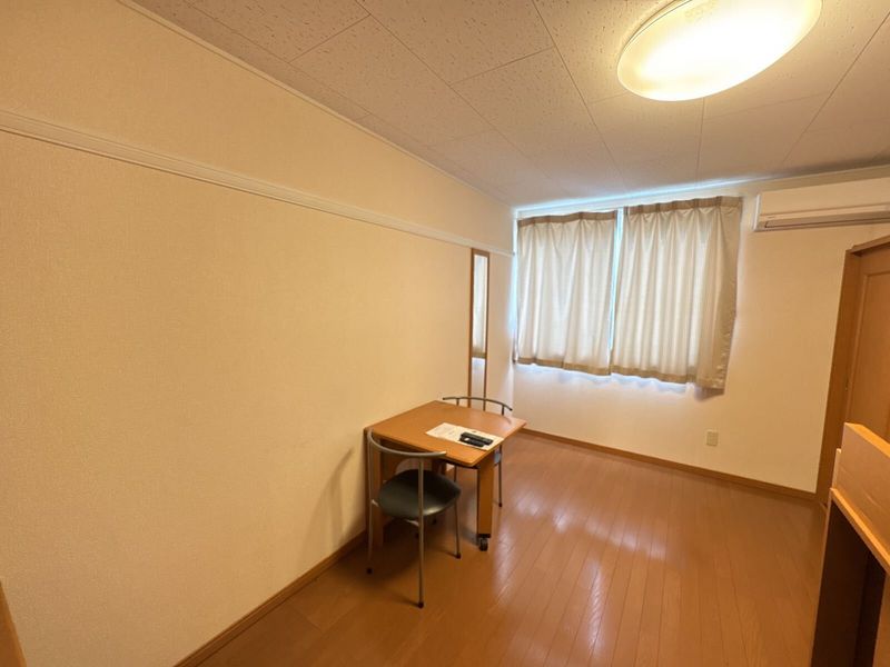 レオパレスＫＳＳⅡ 居間