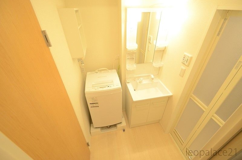 CLEINO Liracia Washroom