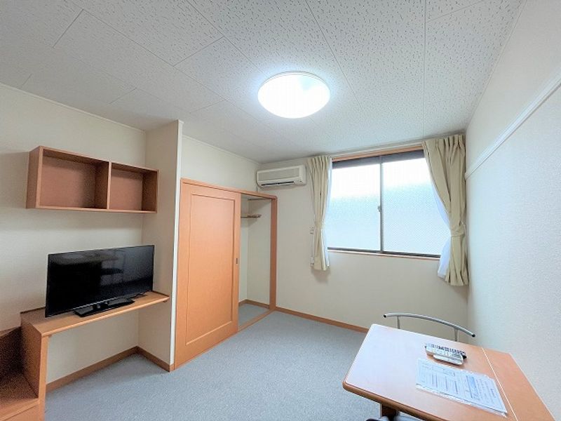 レオパレスオアシス岸和田 寝室