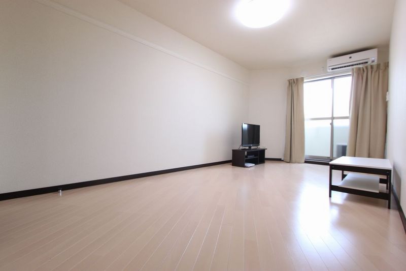 レオネクスト太田川 居間