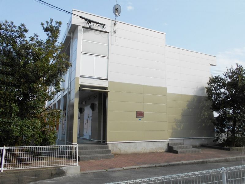 レオパレスカナルＡ 外観