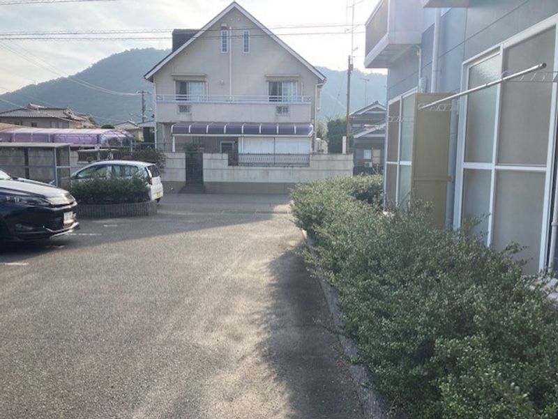レオパレスグレート芦田 駐車場