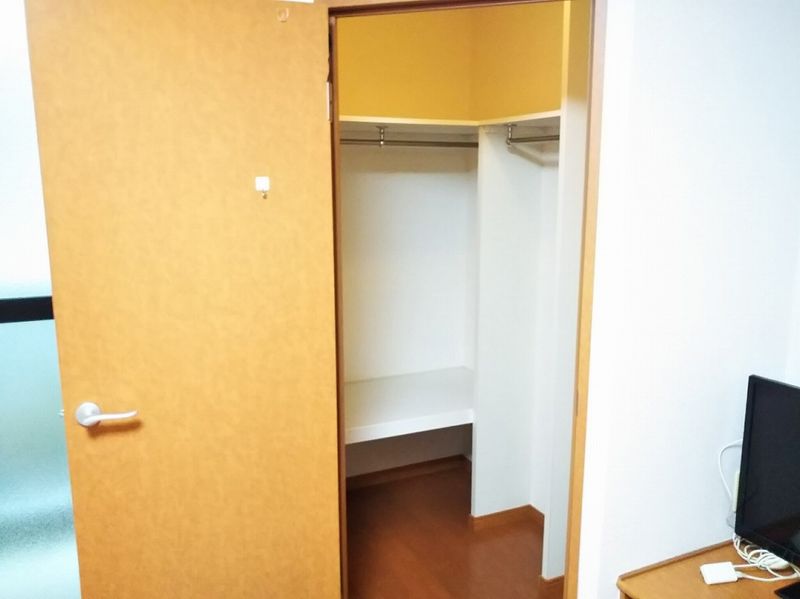 レオパレスサンシャイン 収納