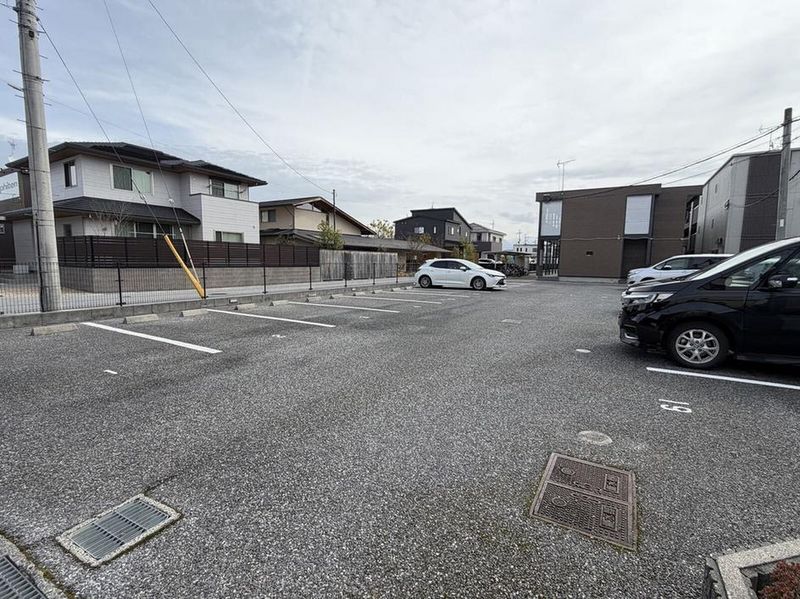 leopalace SKY Dream Parking lot