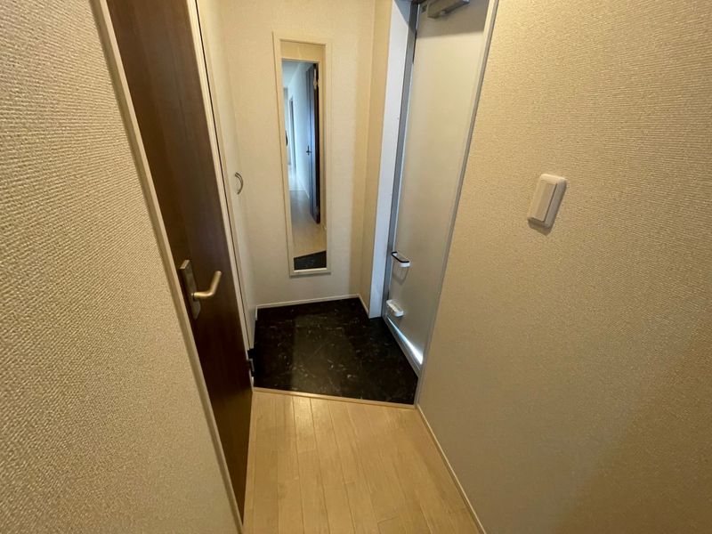 MIRANDA Castle 현관