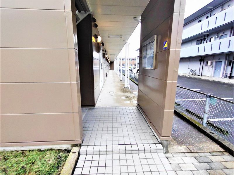 レオパレスエトワール エントランス