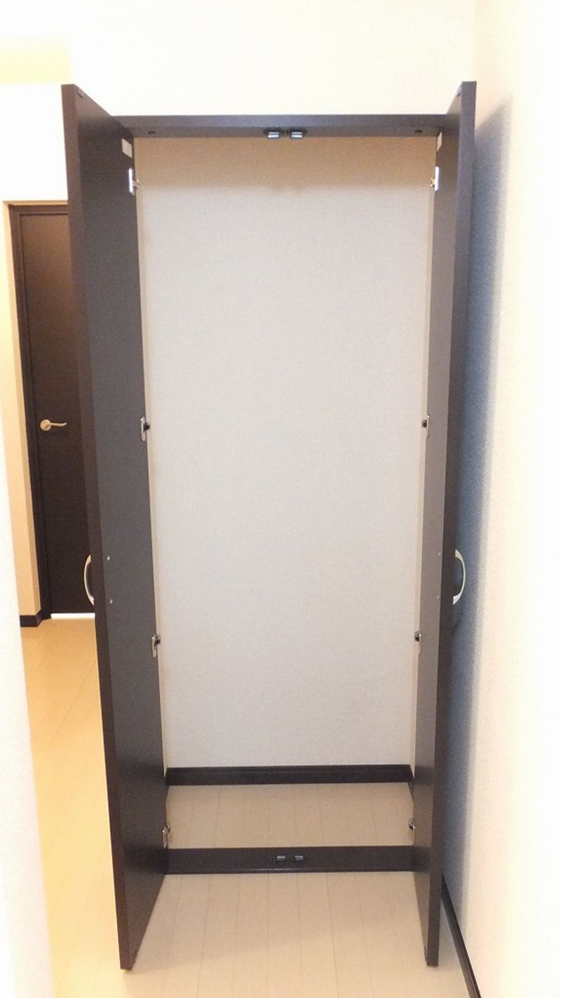 レオネクストメゾンエスポワール 収納
