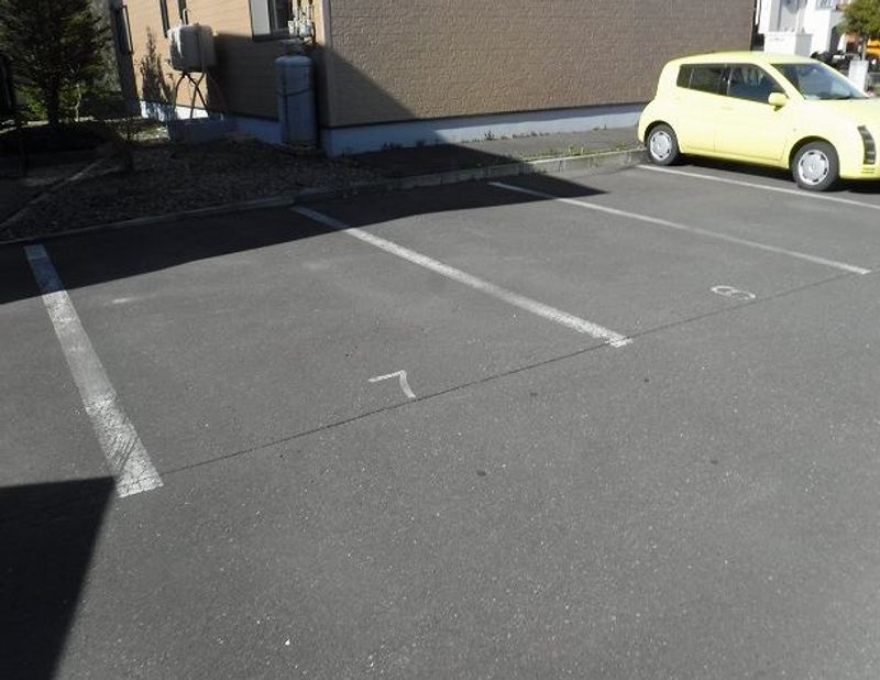 レオパレスアイ 駐車場