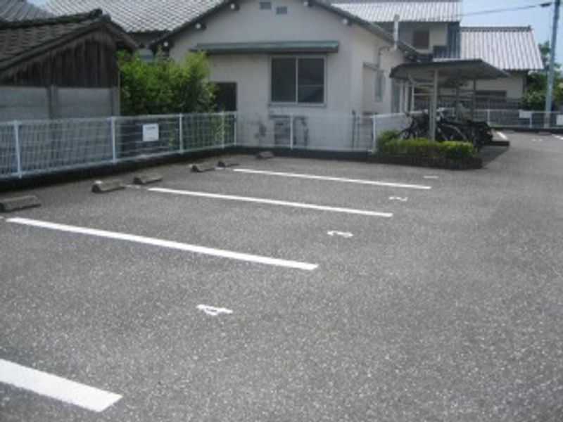 レオパレスＳｕｎｄｏｗｎｅｒ 駐車場