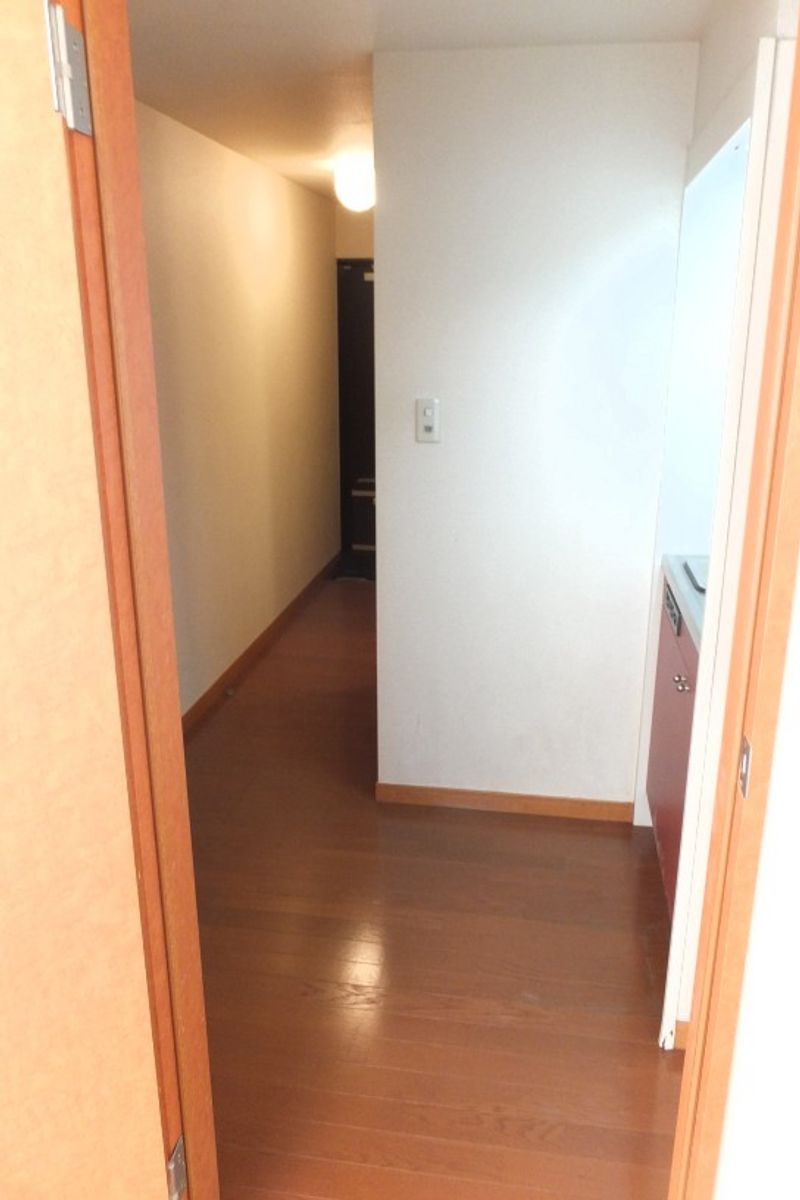 レオパレスパルポート 居間