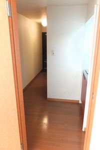 レオパレスパルポート 居間