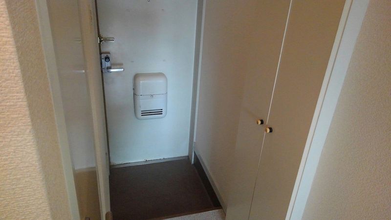 レオパレス千歳町第１Ａ 玄関