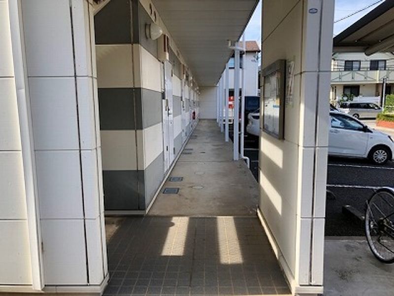 レオパレス二ツ橋 エントランス