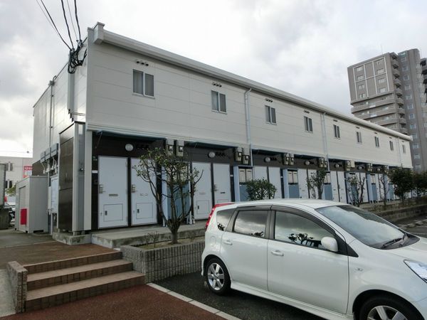 Bên ngoài leopalace Miyako