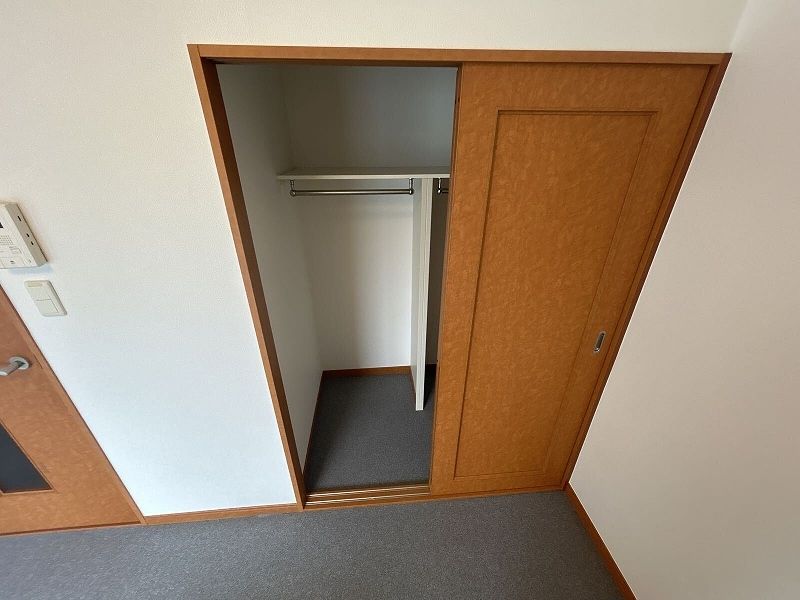 レオパレスパルフェタムール北沢 収納