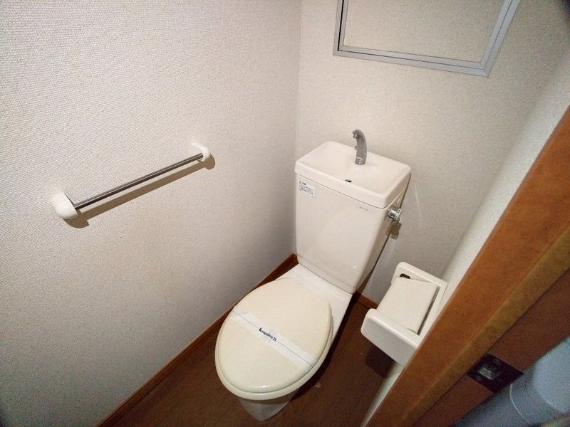 レオパレスひまわり トイレ