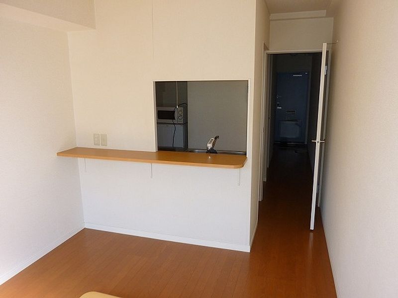 レオパレス古市場３ 居間