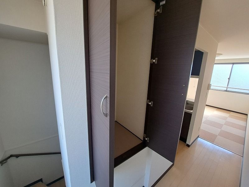 レオネクストサン　カーム 収納