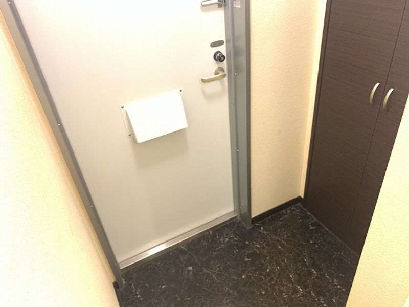 レオネクストイーストパレス 玄関