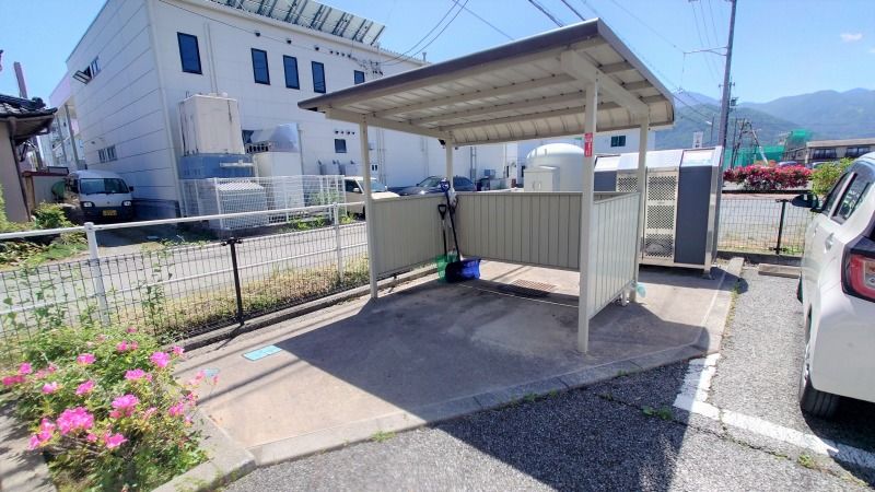 レオパレス実の留 共用部分