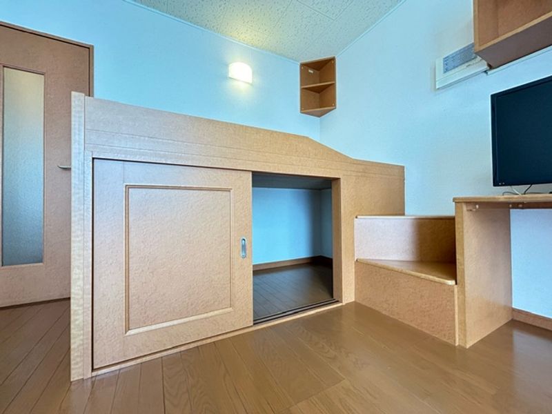 レオパレスハピネス安中 居間